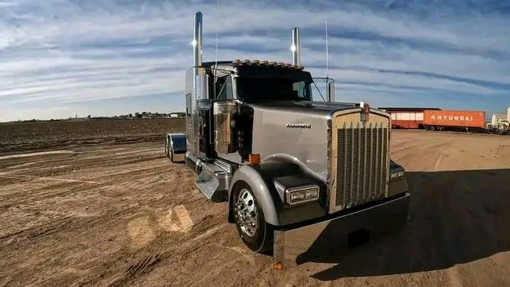 this is company trucks that we sell truck 🚛🚛 thumbnail 11