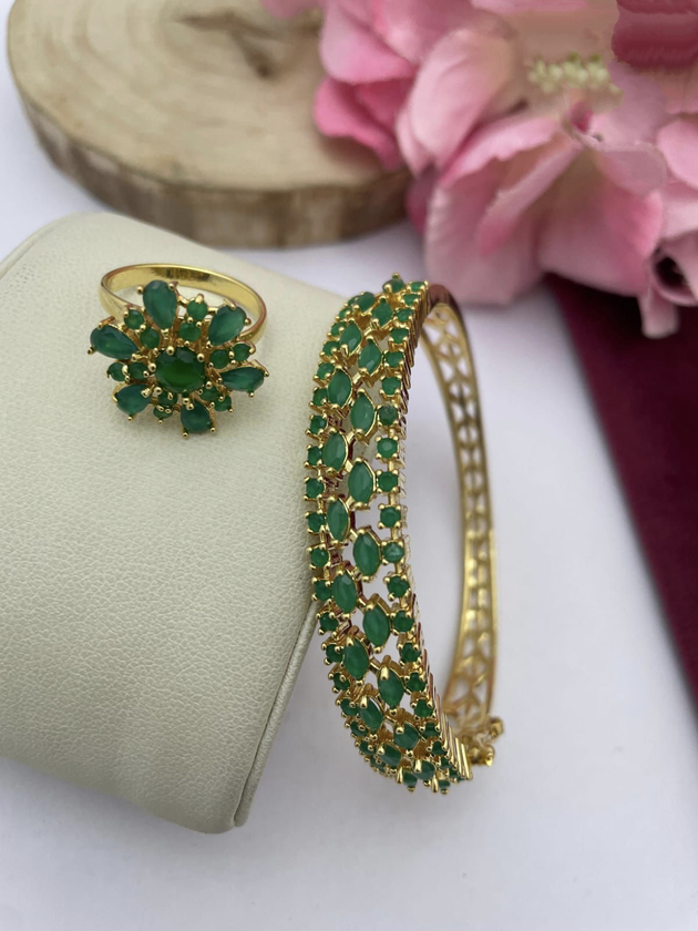 Featured lakhnauin content