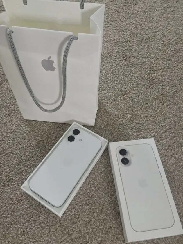 Washer and dryer thumbnail 1