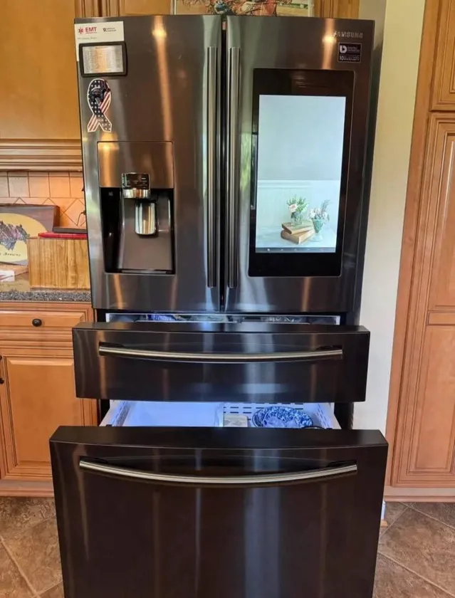 samsung family hub french door refrigerator - $300 thumbnail 2
