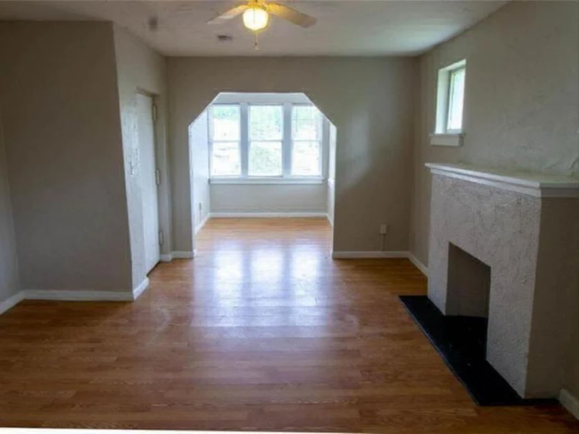 $650 self contained thumbnail 5