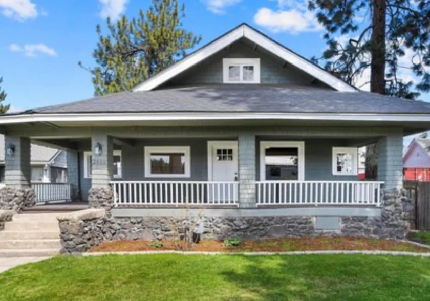 trucks and chevrolet thumbnail 4