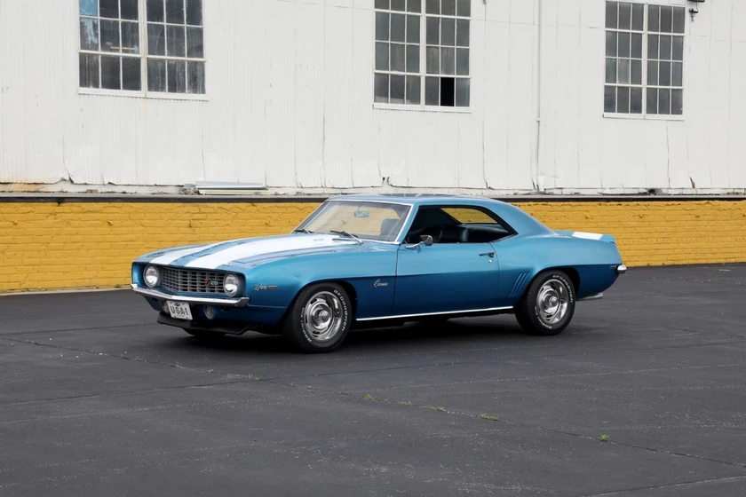 trucks and chevrolet thumbnail 9