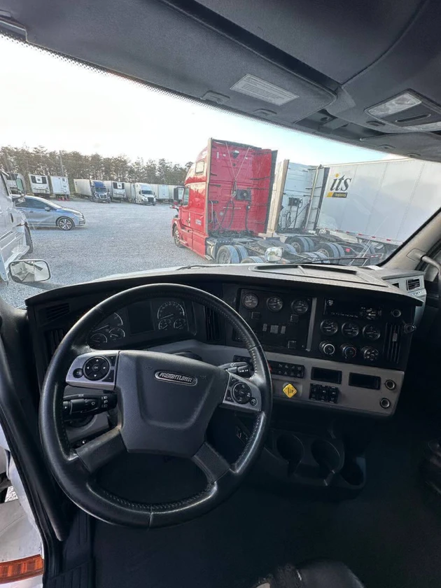 truck for sale thumbnail 2