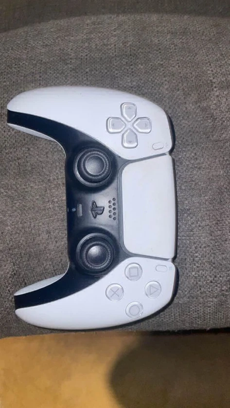 ps5 - $200 thumbnail 2