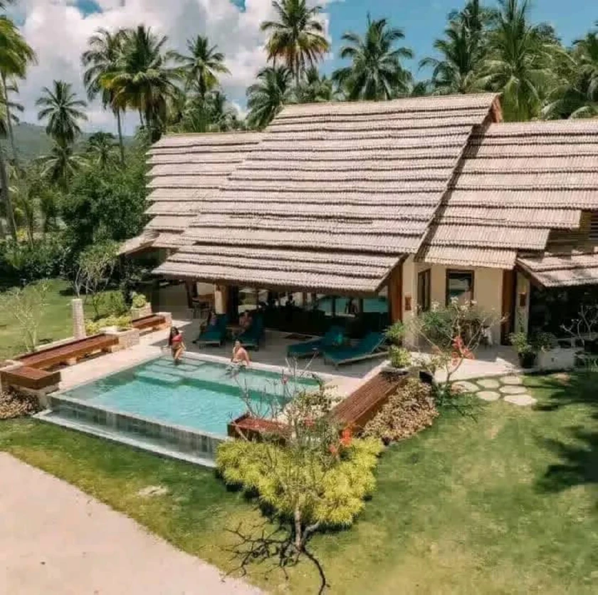 Washer and dryer thumbnail 1