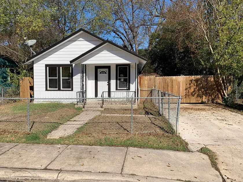 house for rent cleaning and great - $700 thumbnail 5
