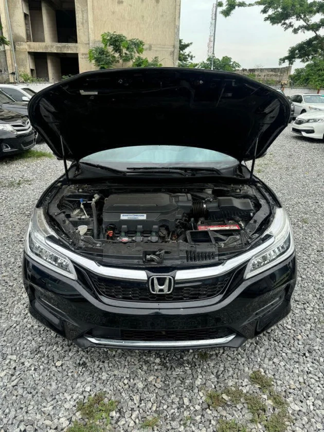 Washer and dryer thumbnail 1