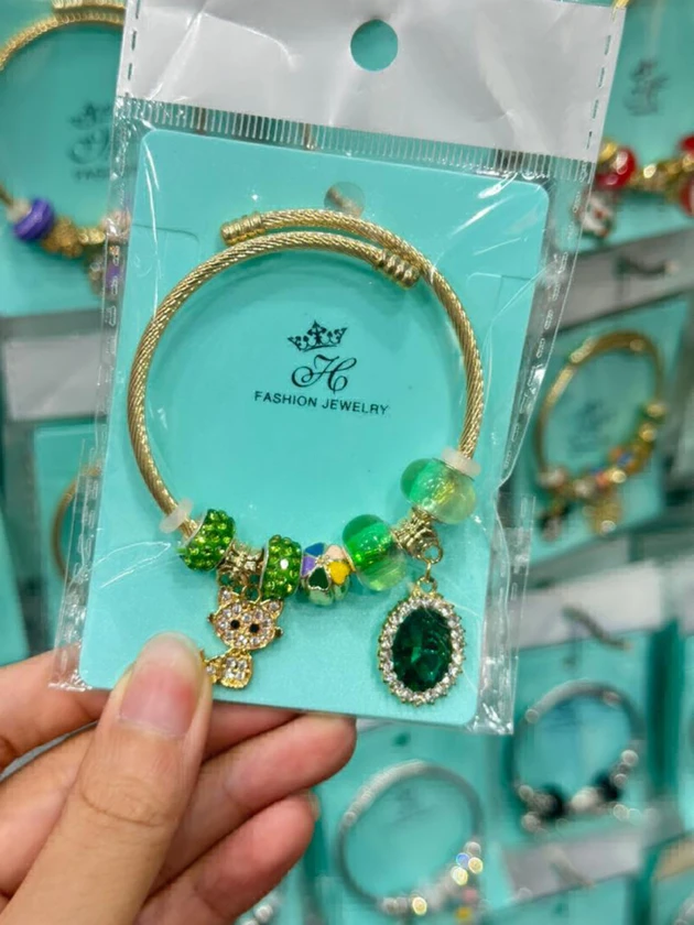 bracelets thumbnail 2