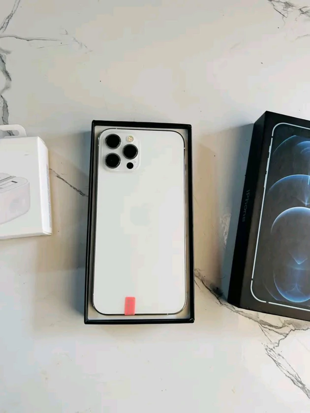 iphone 12 pro max thumbnail 5