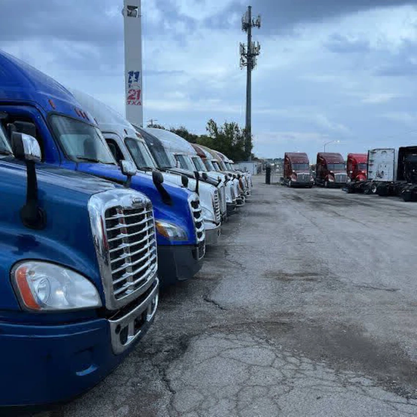 car and truck for thumbnail 3