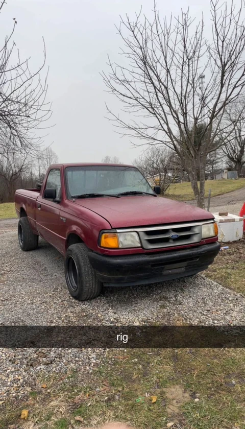 1997 ford ranger regular cab. short bed thumbnail 5