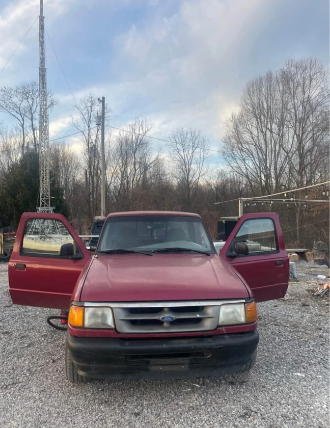 1997 ford ranger regular cab. short bed thumbnail 6