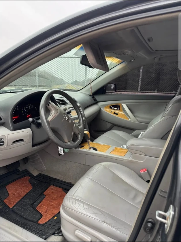 toyota camry - $3,000 thumbnail 4