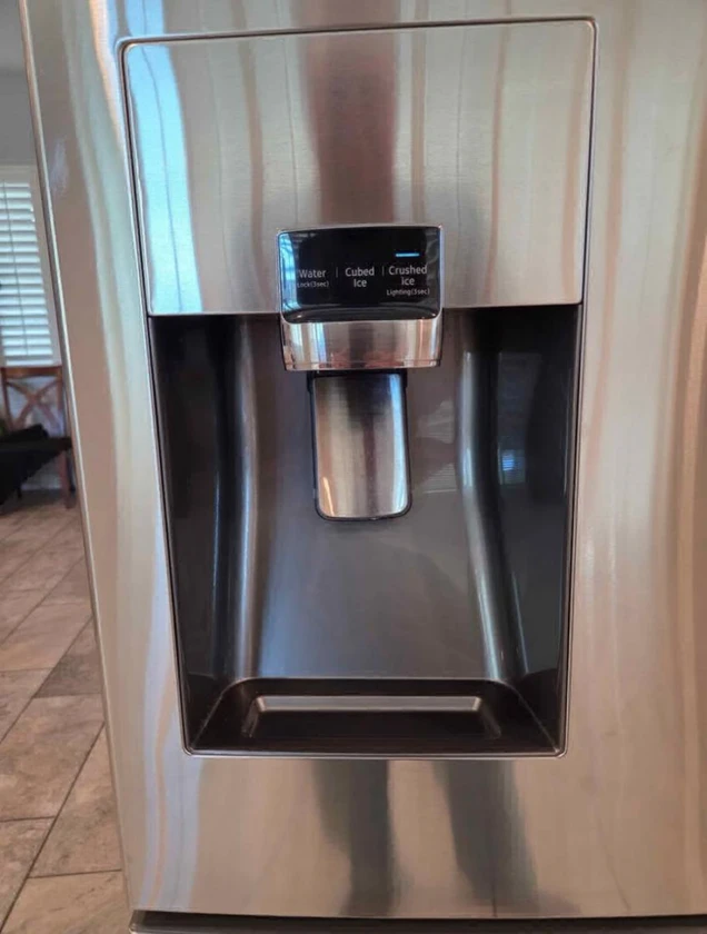 samsung refrigerator - $250 thumbnail 4