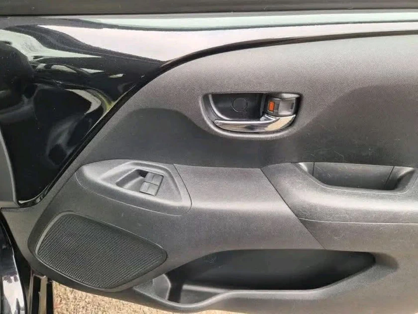 toyota aygo thumbnail 2