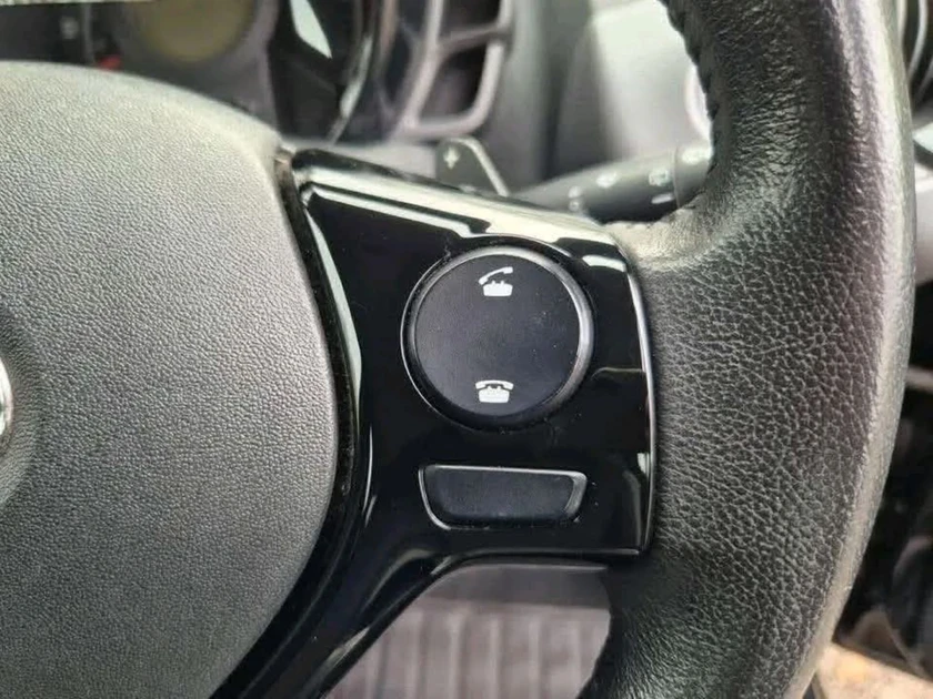 toyota aygo thumbnail 3