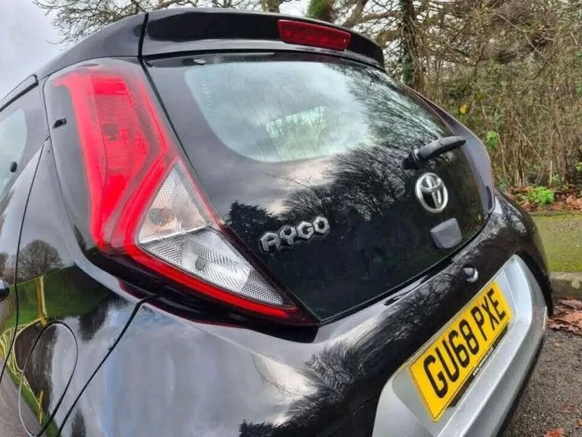 toyota aygo thumbnail 4