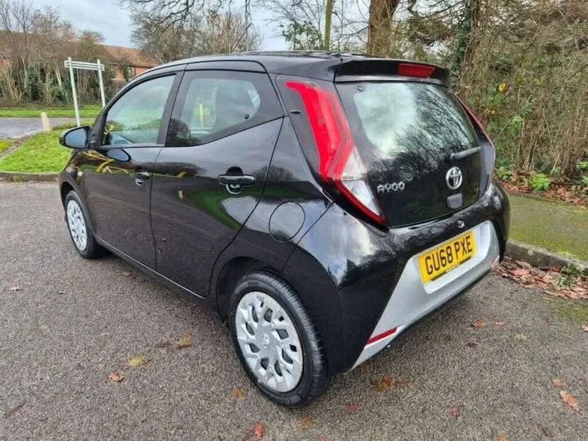 toyota aygo thumbnail 7
