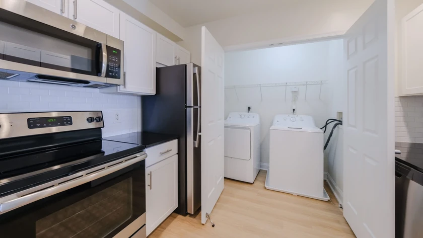 Washer and dryer thumbnail 1