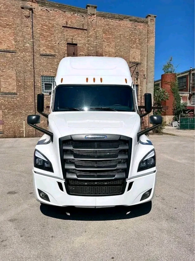 trucks for sale - $25,000 thumbnail 3