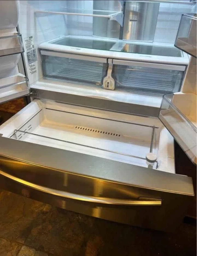 samsung refrigerator - $250 thumbnail 3