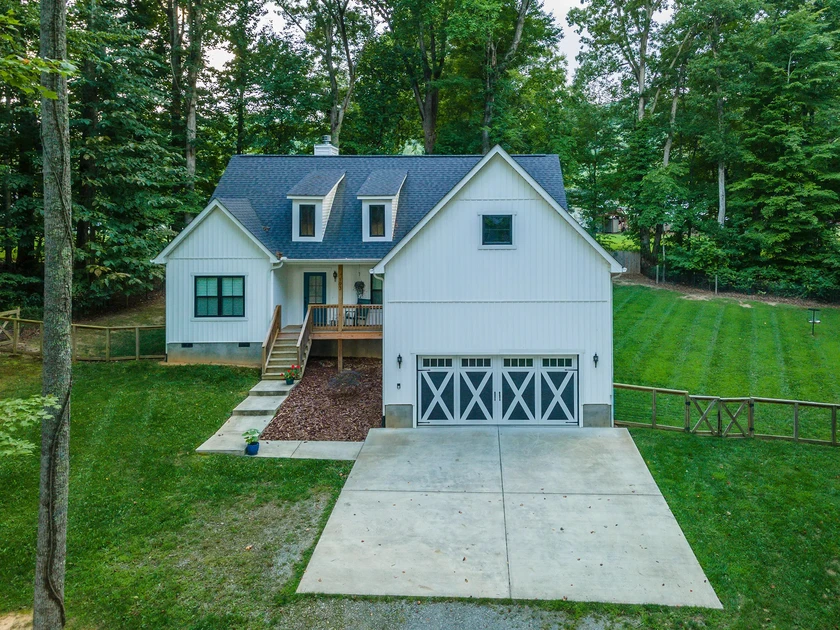 Washer and dryer thumbnail 1