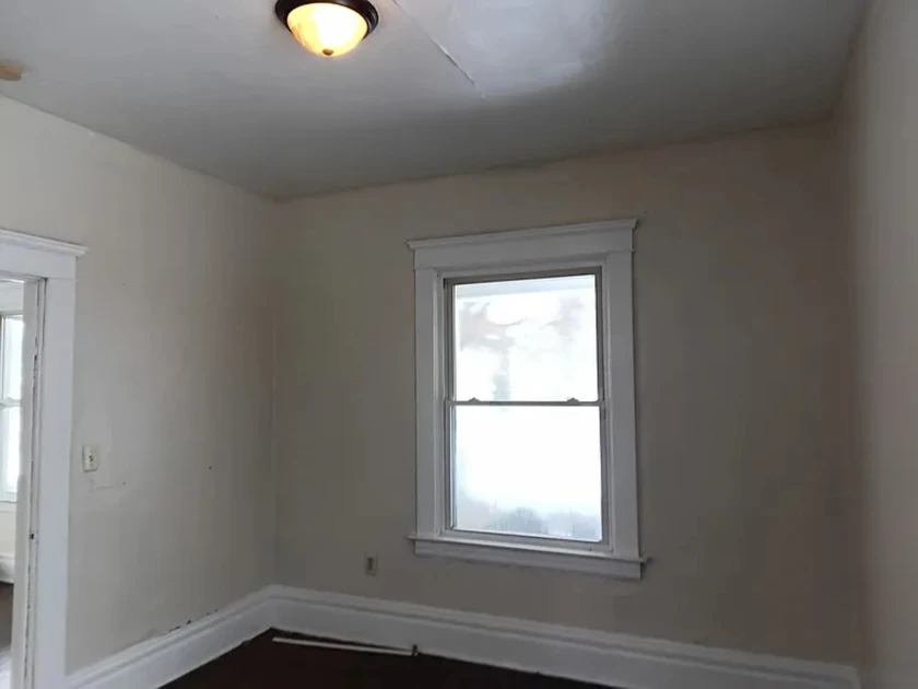 $700 / 1130br - 744sqft - 2bed 1bath thumbnail 4