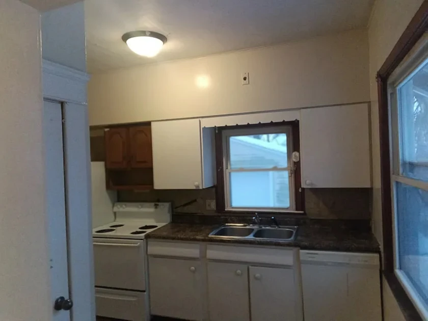 $700 / 1130br - 744sqft - 2bed 1bath thumbnail 9