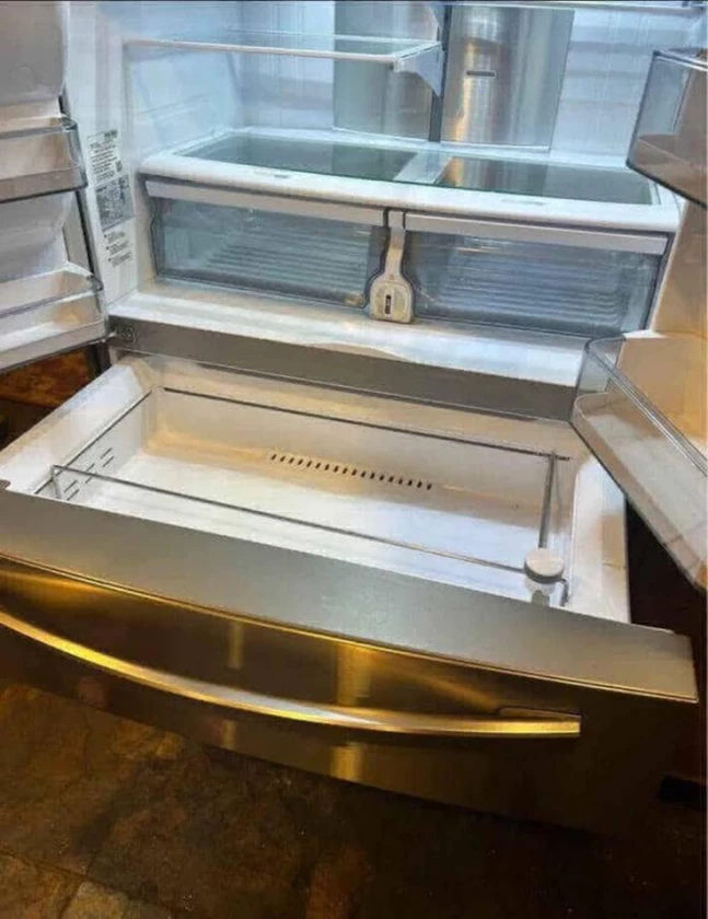 samsung refrigerator - $250 thumbnail 4