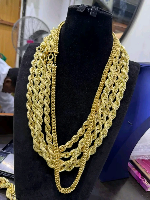 Washer and dryer thumbnail 1