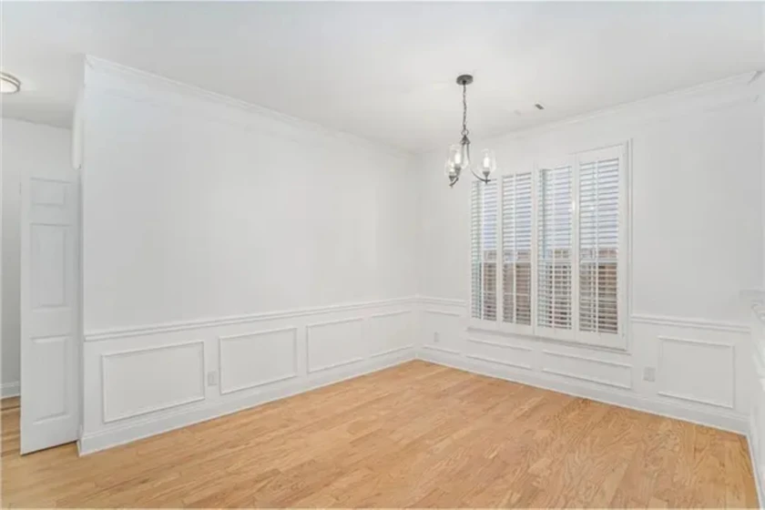 $800 / 2br - 990sqft - move in ready thumbnail 3