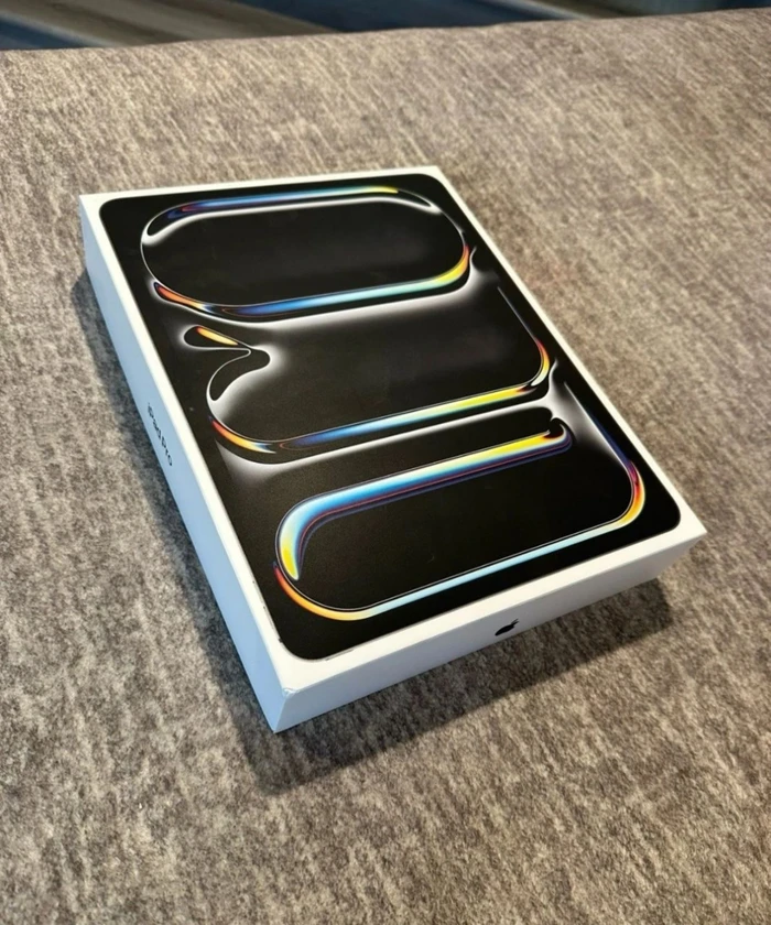 ipad pro 13” m4 – 256gb – unlocked - $900 thumbnail 2