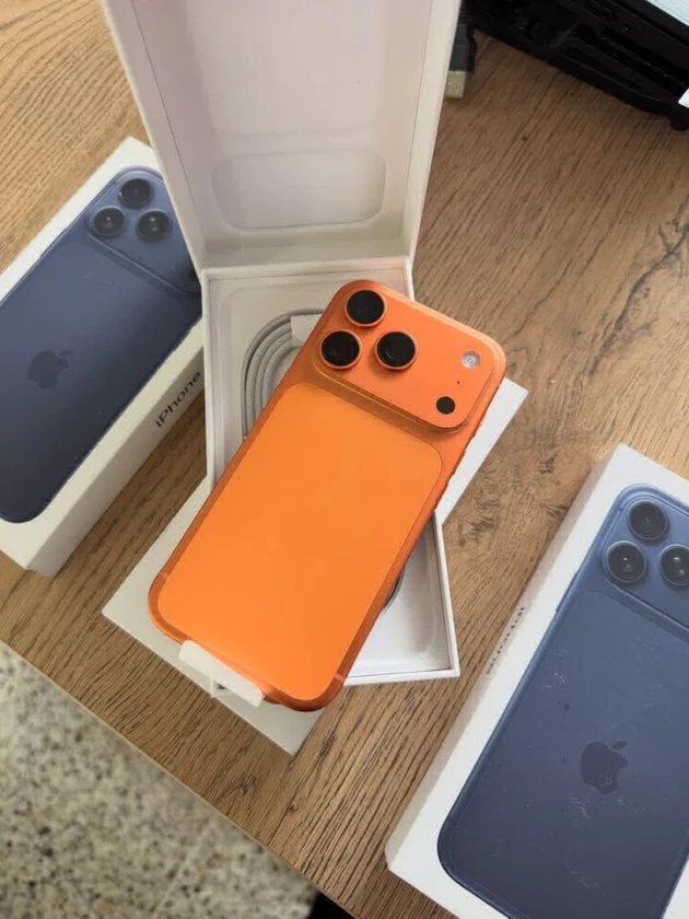 iphone 17pro max available - $1,100 thumbnail 4