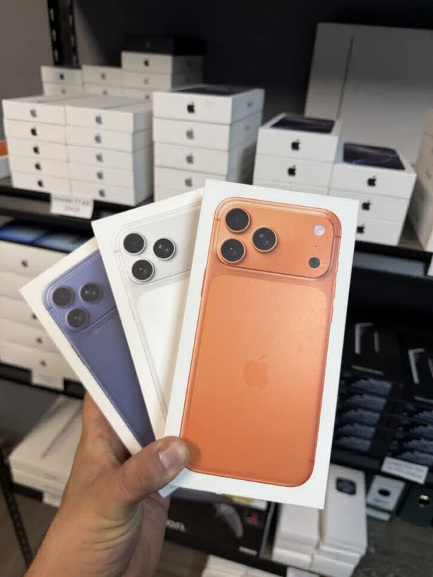 iphone 17pro max - $1,100 thumbnail 5