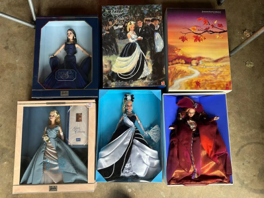 dolls (toys) thumbnail 2