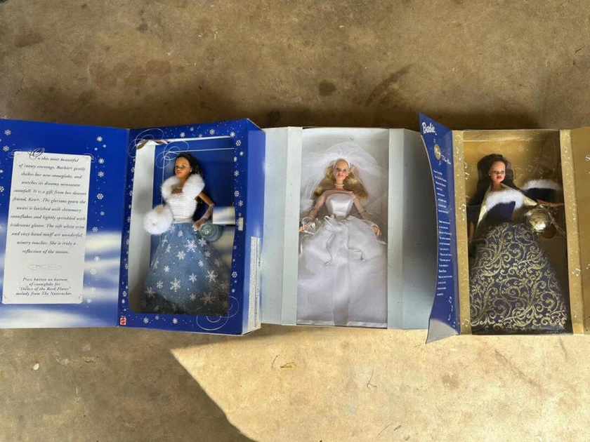 dolls (toys) thumbnail 4