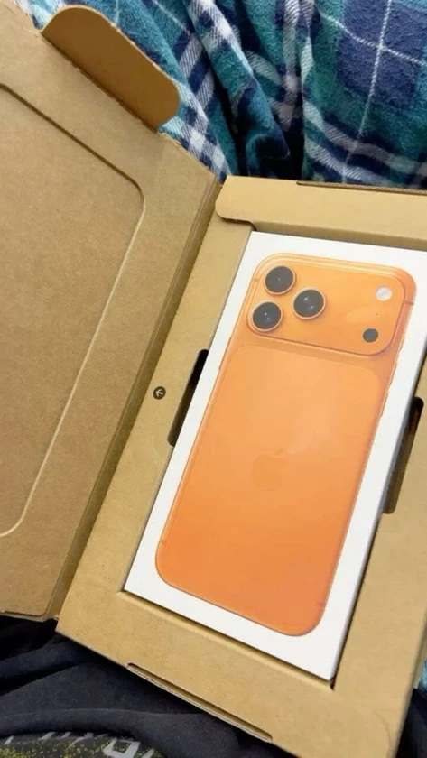 iphone 17pro max available - $1,100 thumbnail 6