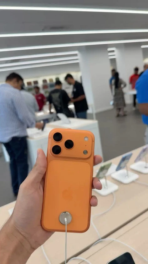 iphone 17pro max available - $1,100 thumbnail 9