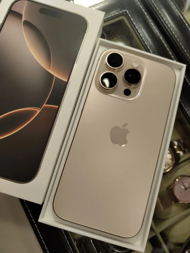 iphone 15 thumbnail 3