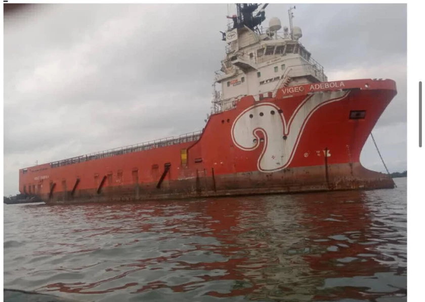 Washer and dryer thumbnail 1