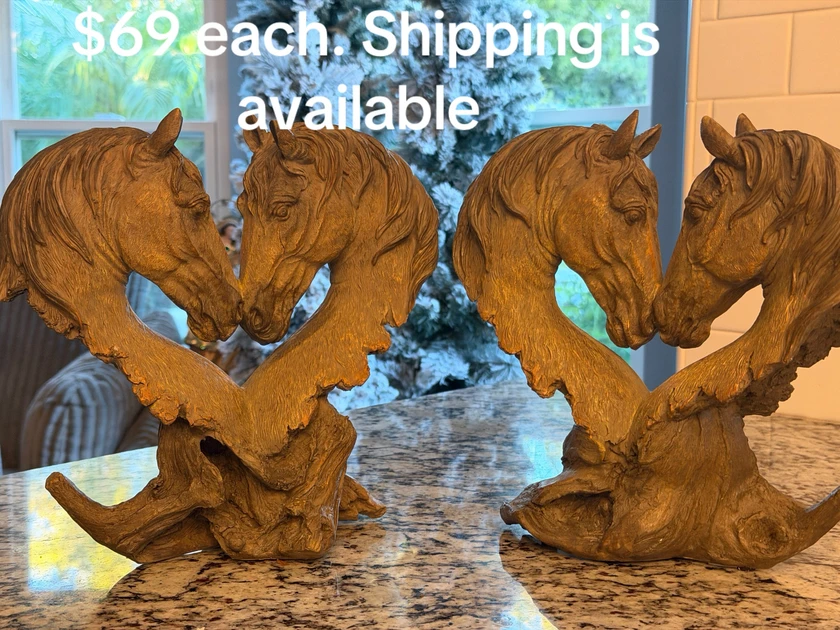 loving horse figurine. thumbnail 5