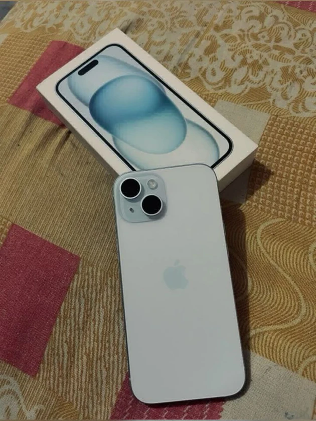 iphone 15 - $300 thumbnail 3