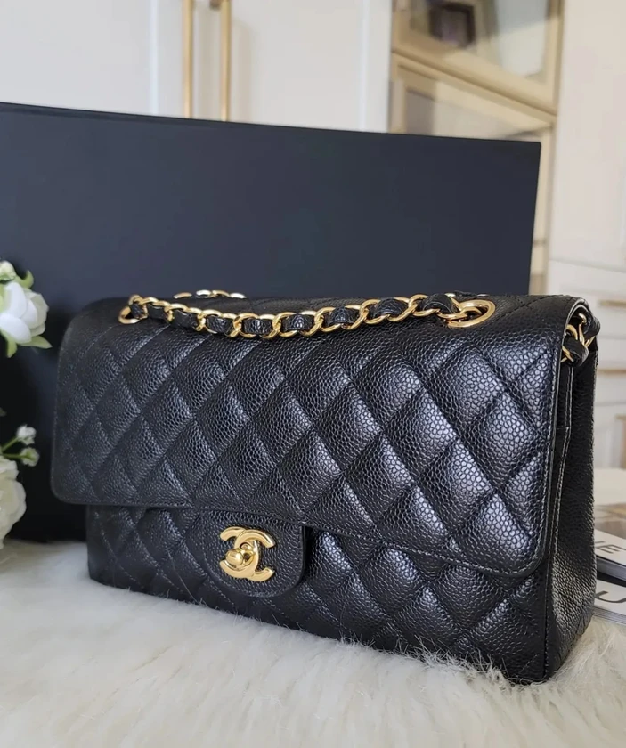 authentic chanel classic medium double flap - black caviar - gold hardware (ghw) thumbnail 4