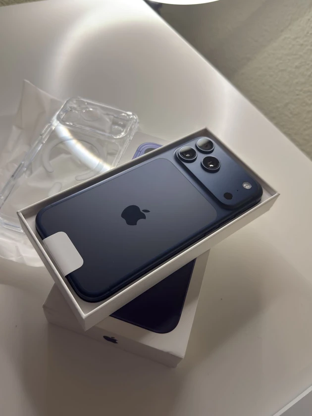 Washer and dryer thumbnail 1