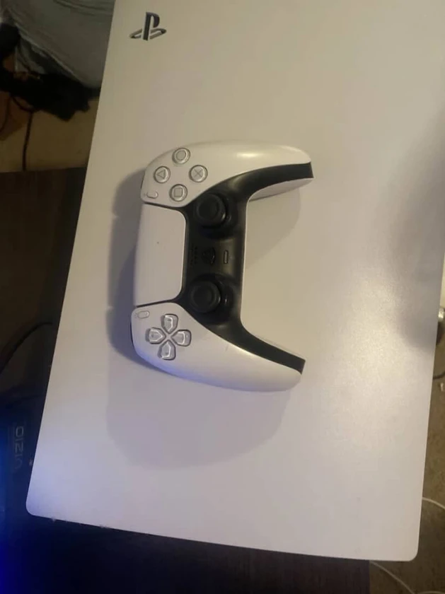 play station 5 thumbnail 2