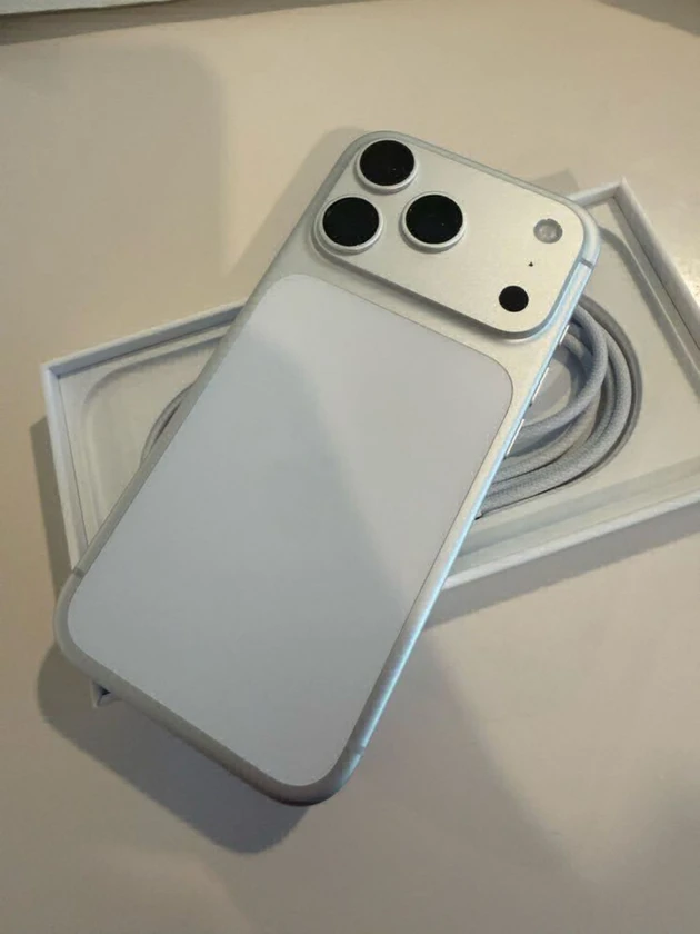 iphone 17 pro - $600 thumbnail 2