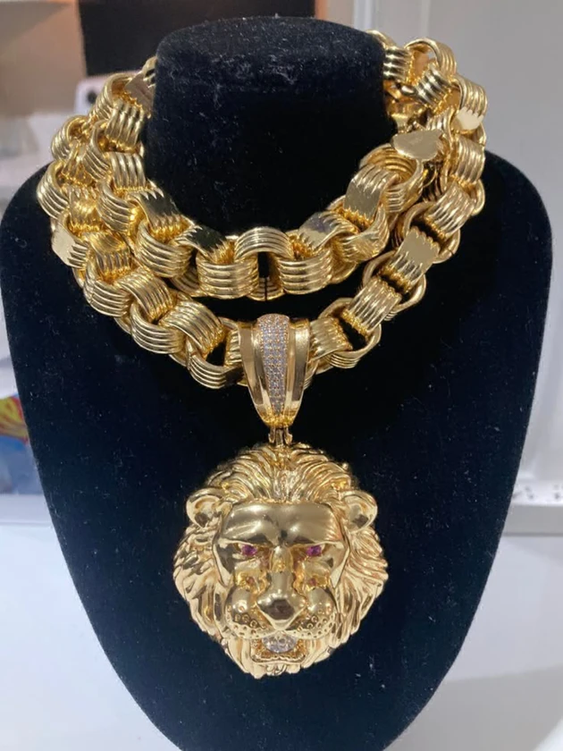 Washer and dryer thumbnail 1