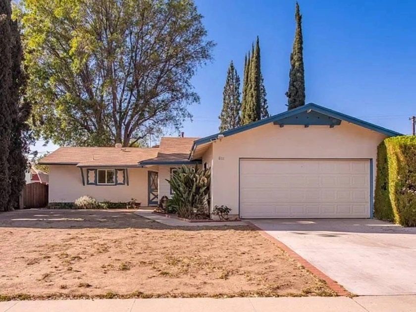 $400 / 10sqft 3 bedroom room available for rent thumbnail 4