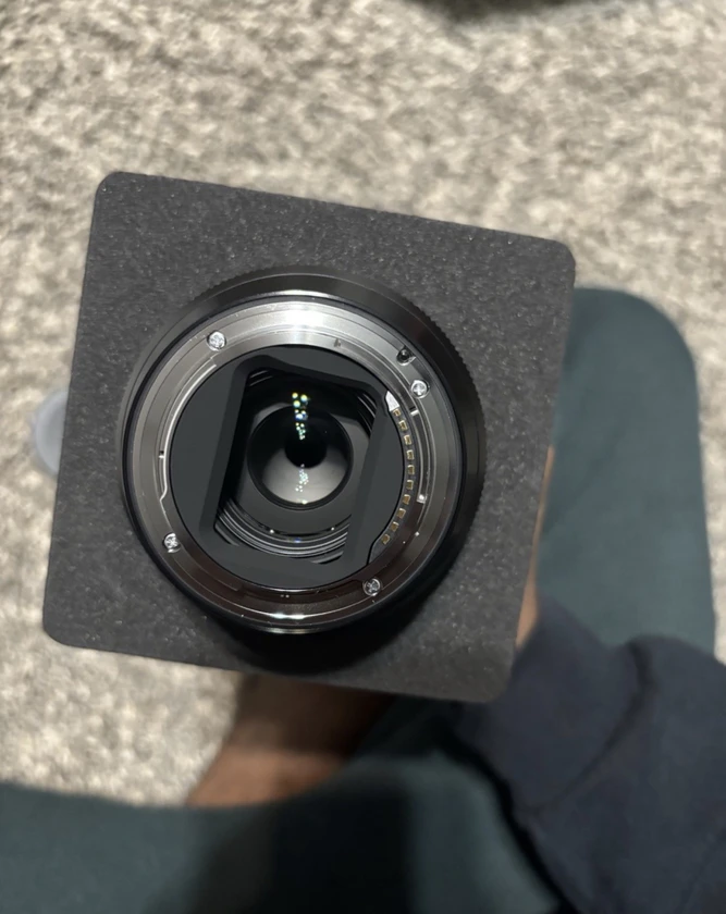 sony alpha 7 iv mirrorless camera body and a sigma 24-70mm f/2.8 dg dn ii art le thumbnail 2